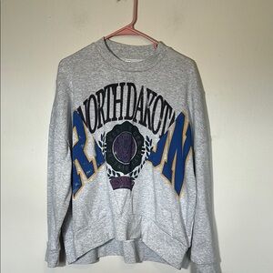 Urban Outfitters BDG Gray North Dakota split logo Crewneck‎ Sweatshirt medium